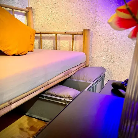 By Deluxe Wifi-ps4-tv-loft-bath-kitchen