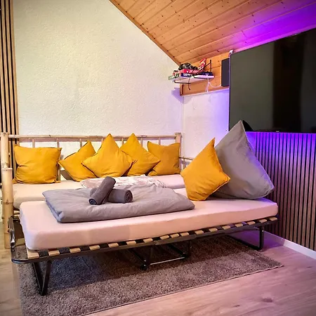 By Deluxe Wifi-ps4-tv-loft-bath-kitchen