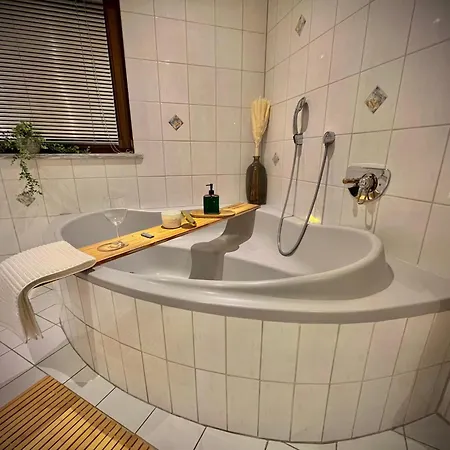By Deluxe Wifi-ps4-tv-loft-bath-kitchen Apartamento Willroth