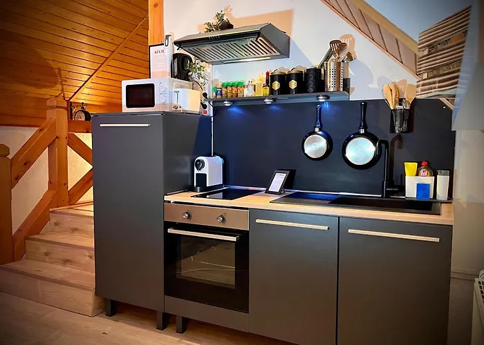 By Deluxe Wifi-ps4-tv-loft-bath-kitchen * Willroth