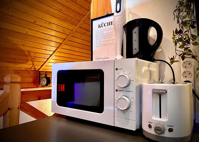 By Deluxe Wifi-ps4-tv-loft-bath-kitchen 公寓