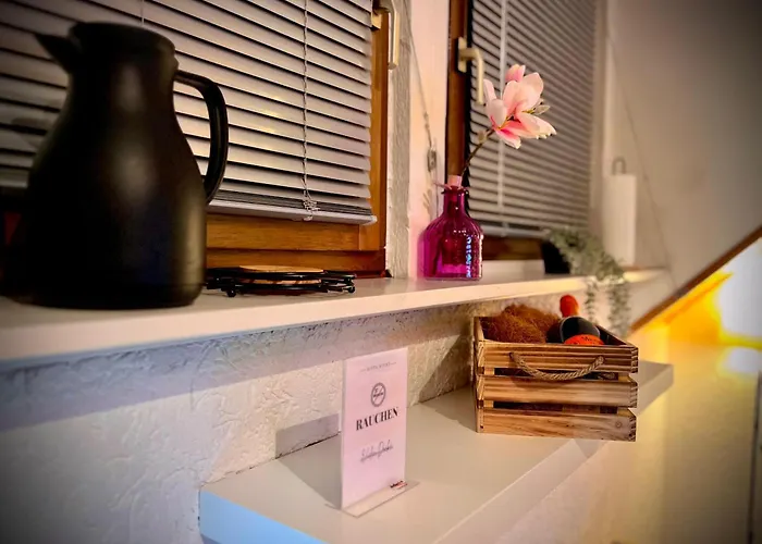 By Deluxe Wifi-ps4-tv-loft-bath-kitchen 公寓