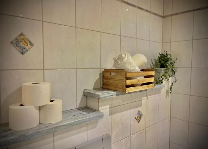 By Deluxe Wifi-ps4-tv-loft-bath-kitchen 公寓